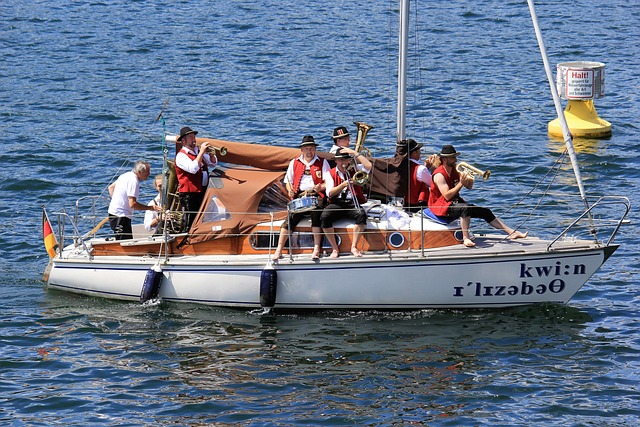 史密斯：无语太阳表现，火箭轻松打爆，场上没人想待.